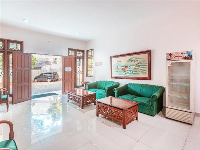 Oyo 1990 Kost Kuningan Executive Boading House Setiabudi Джакарта Екстериор снимка