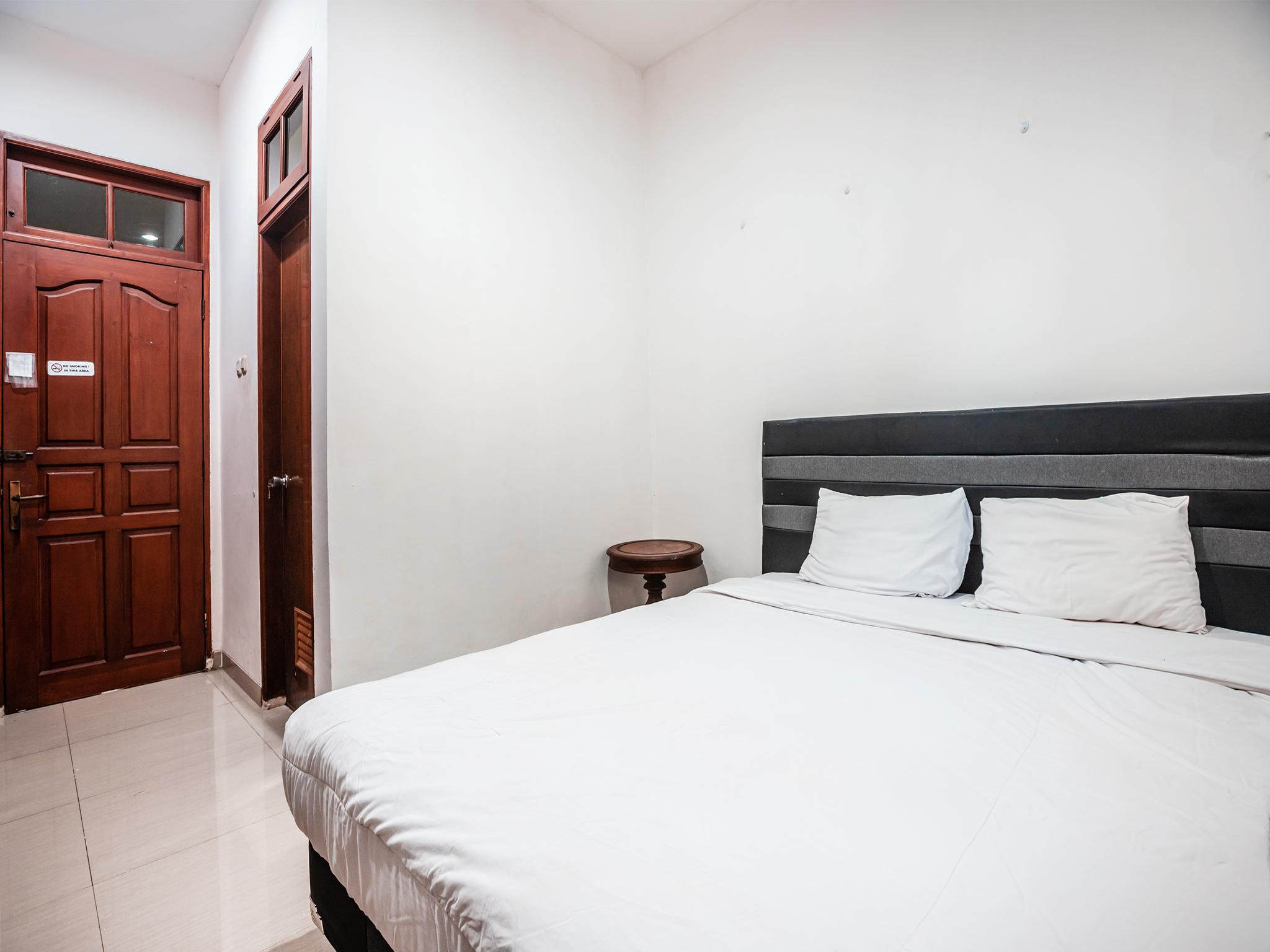 Oyo 1990 Kost Kuningan Executive Boading House Setiabudi Джакарта Екстериор снимка