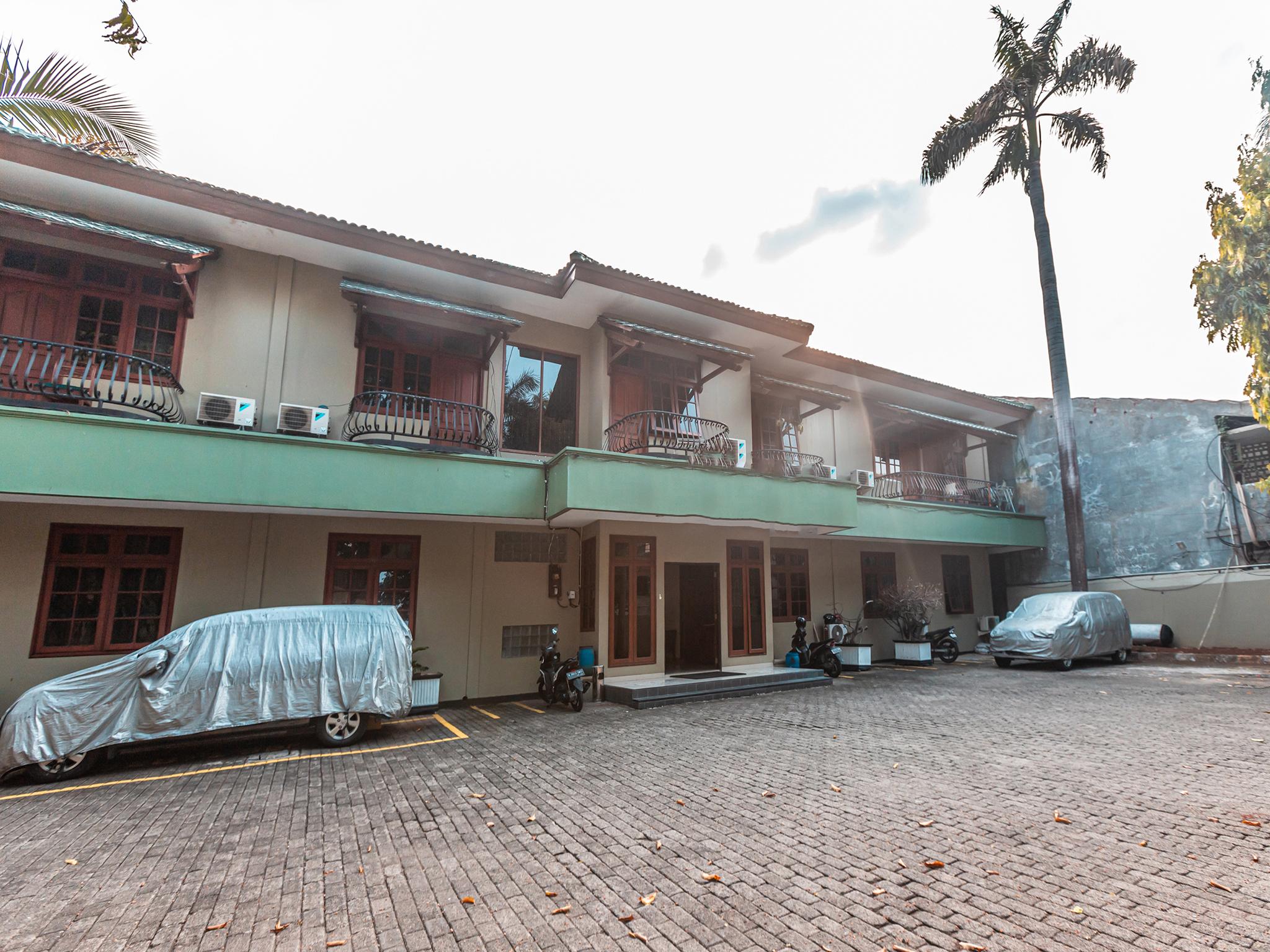 Oyo 1990 Kost Kuningan Executive Boading House Setiabudi Джакарта Екстериор снимка