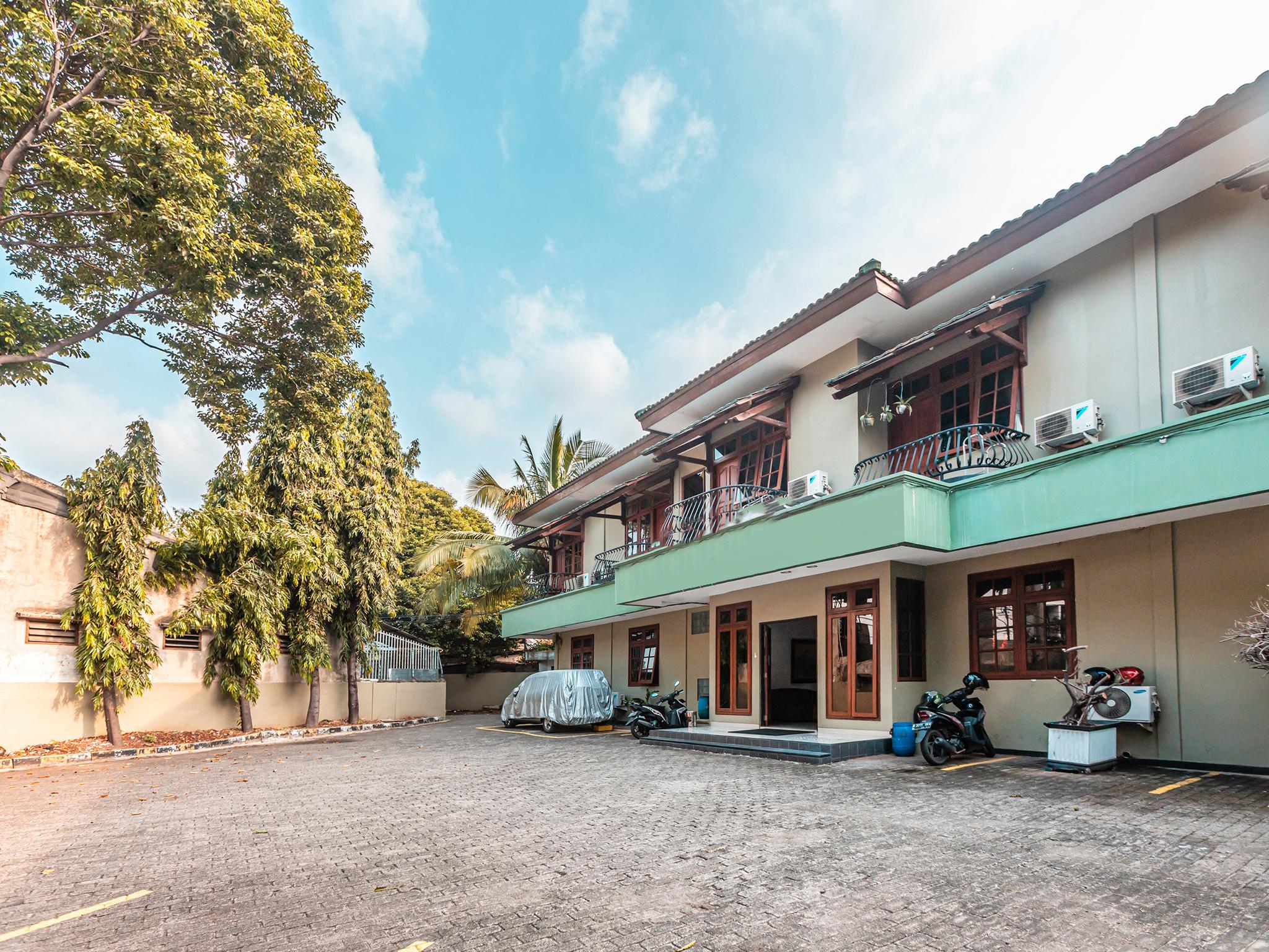 Oyo 1990 Kost Kuningan Executive Boading House Setiabudi Джакарта Екстериор снимка